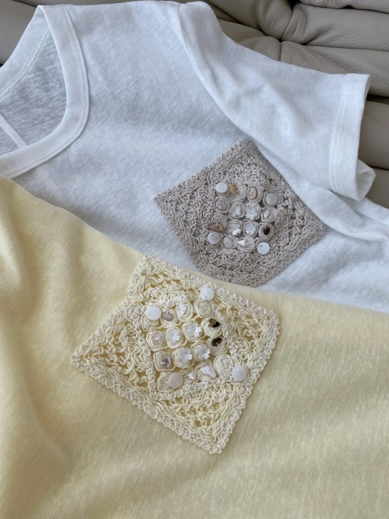 Flexible Unclassified Brand T-Shirts 150378