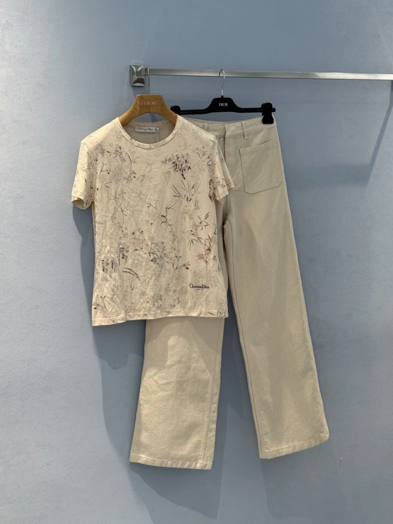 Durable Unclassified Brand T-Shirts 150384