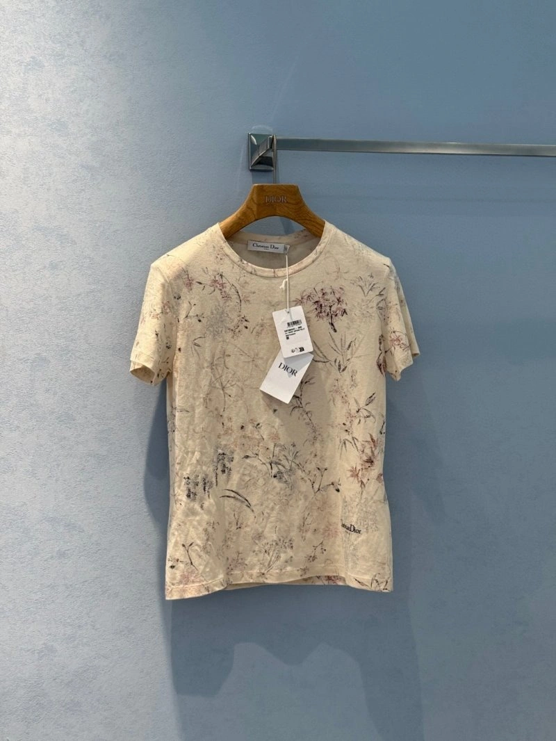 Durable Unclassified Brand T-Shirts 150384