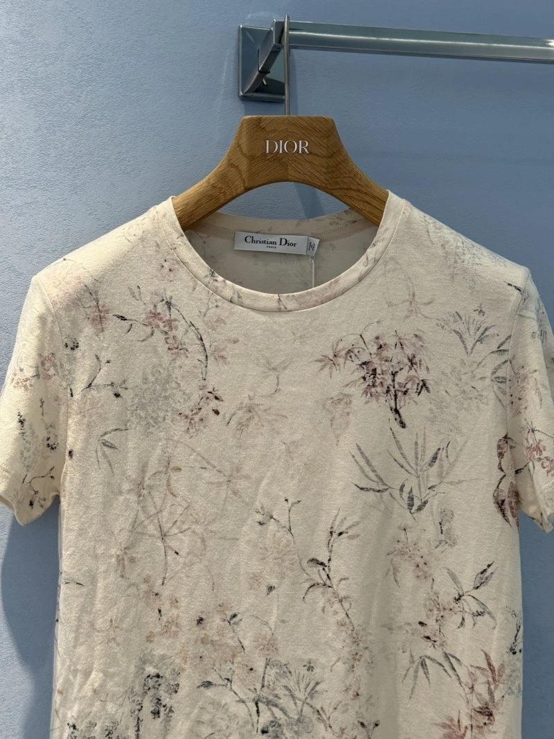 Durable Unclassified Brand T-Shirts 150384