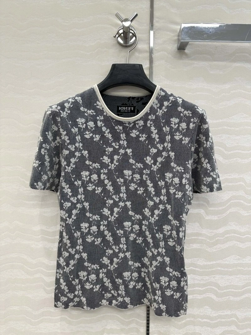 UrbanStyle Unclassified Brand T-Shirts 150285
