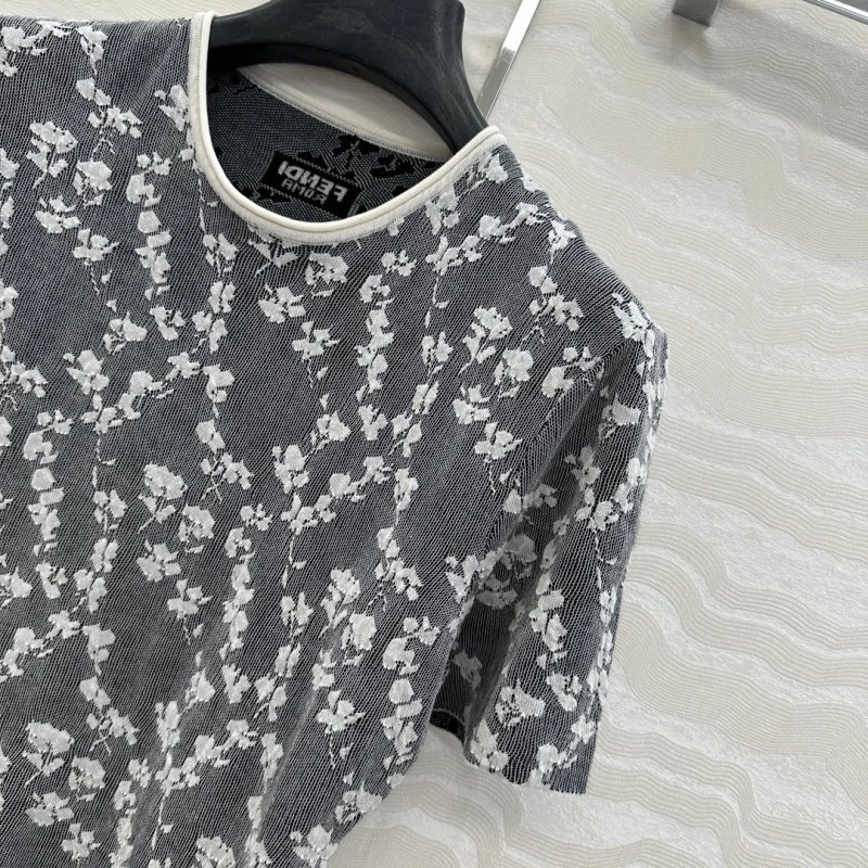 UrbanStyle Unclassified Brand T-Shirts 150285