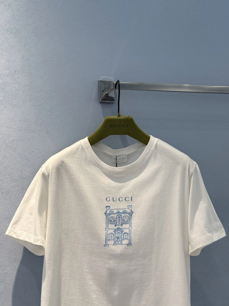 RelaxedFit Unclassified Brand T-Shirts 150271