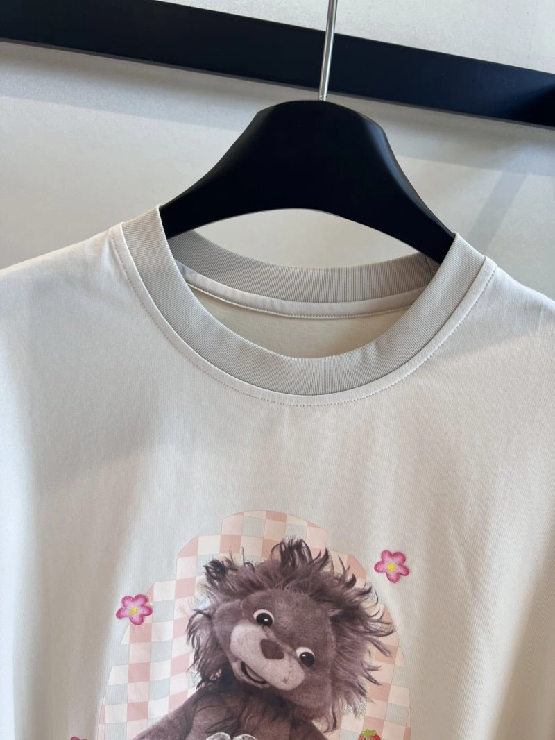 Neat Unclassified Brand T-Shirts 155353