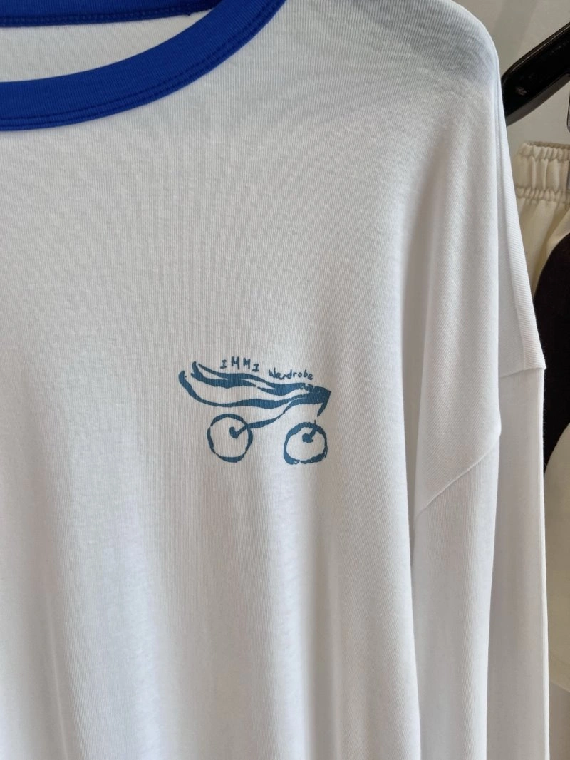 UrbanChic Unclassified Brand T-Shirts 155352