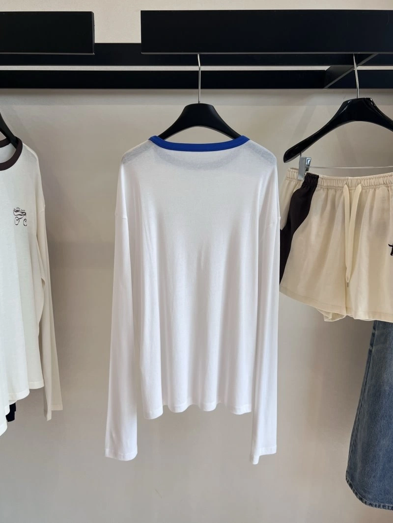 UrbanChic Unclassified Brand T-Shirts 155352