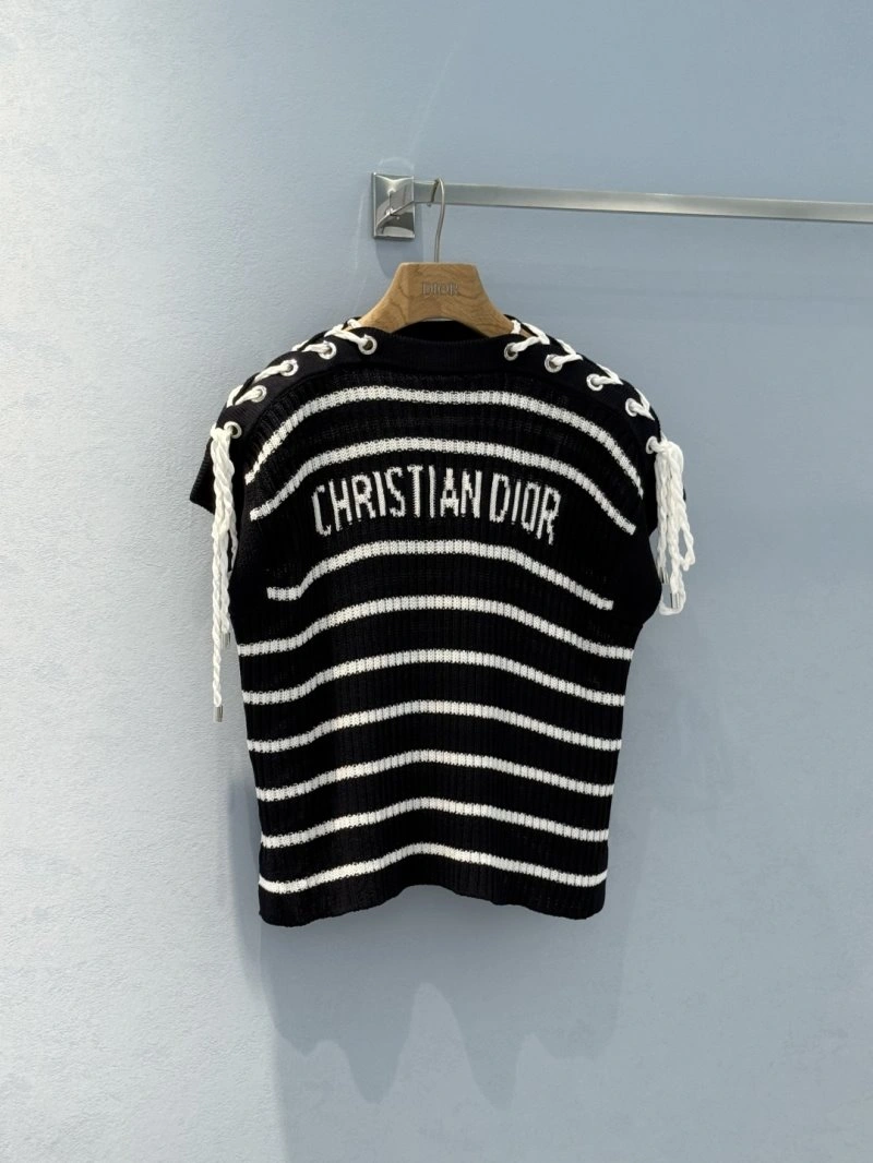 Supportive Unclassified Brand T-Shirts 155314