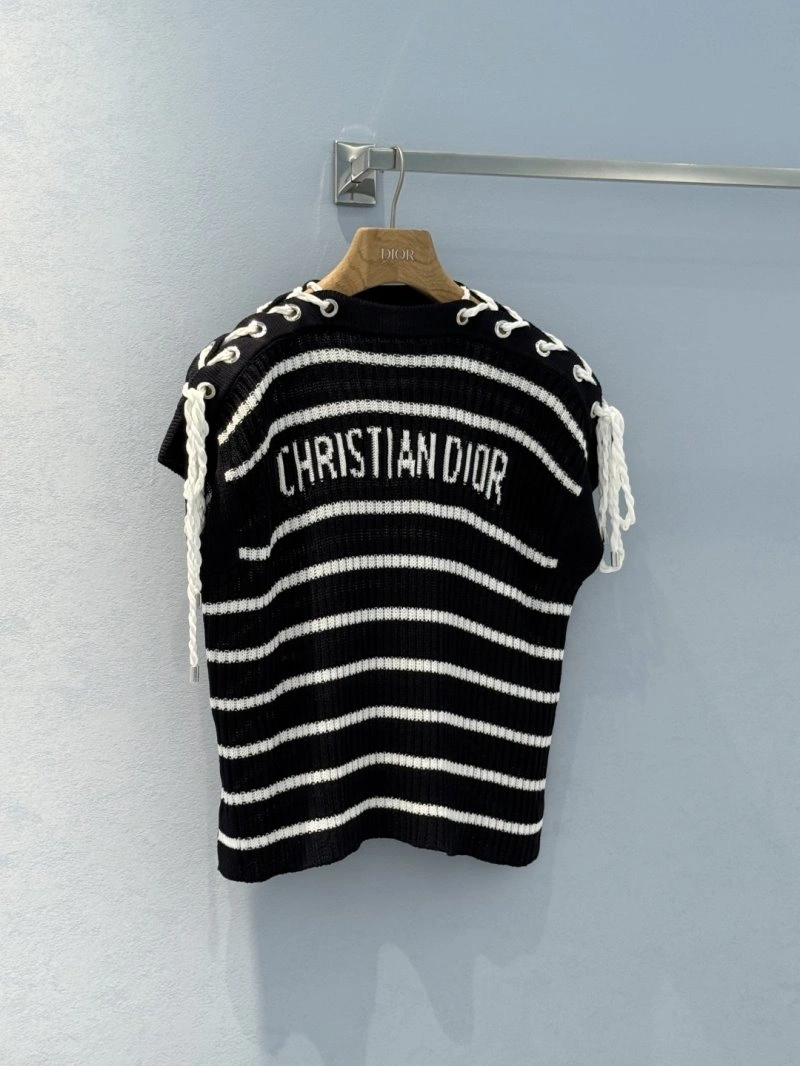 Supportive Unclassified Brand T-Shirts 155314