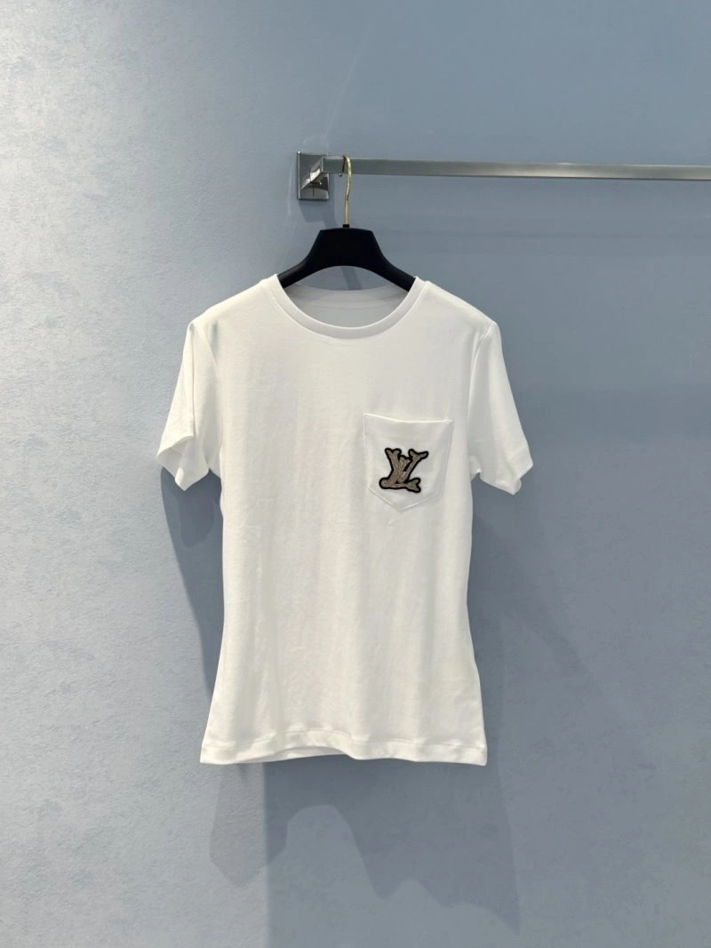 Versatile Unclassified Brand T-Shirts 155306