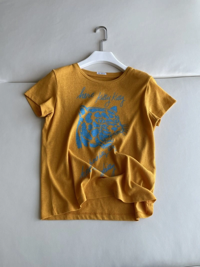 Versatile Unclassified Brand T-Shirts 155292