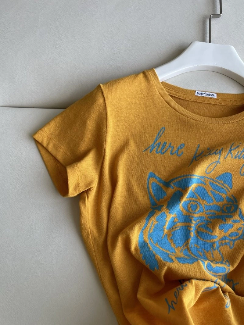 Versatile Unclassified Brand T-Shirts 155292