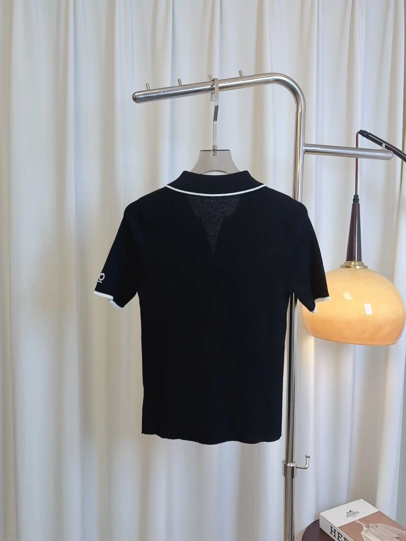 Versatile Unclassified Brand T-Shirts 155277