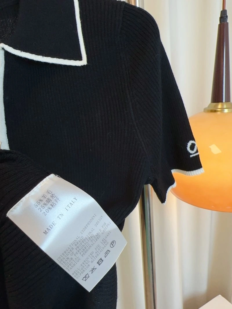 Versatile Unclassified Brand T-Shirts 155277