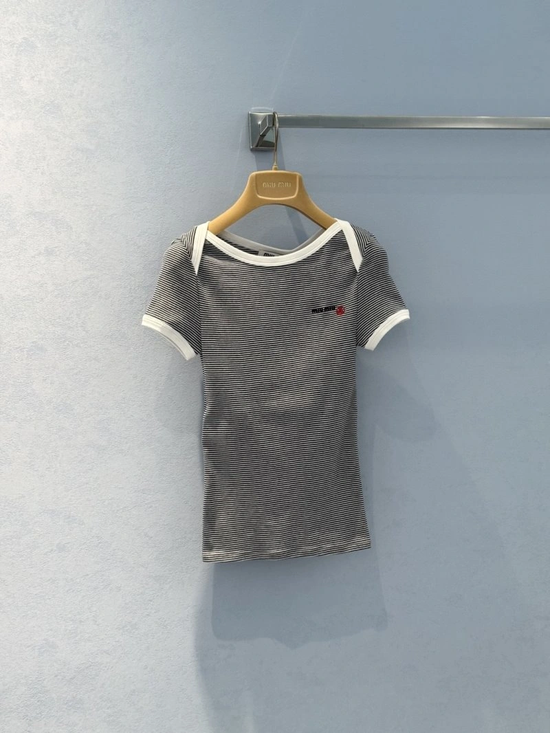 Vibrant Unclassified Brand T-Shirts 155254