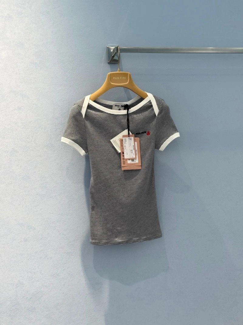 Vibrant Unclassified Brand T-Shirts 155254
