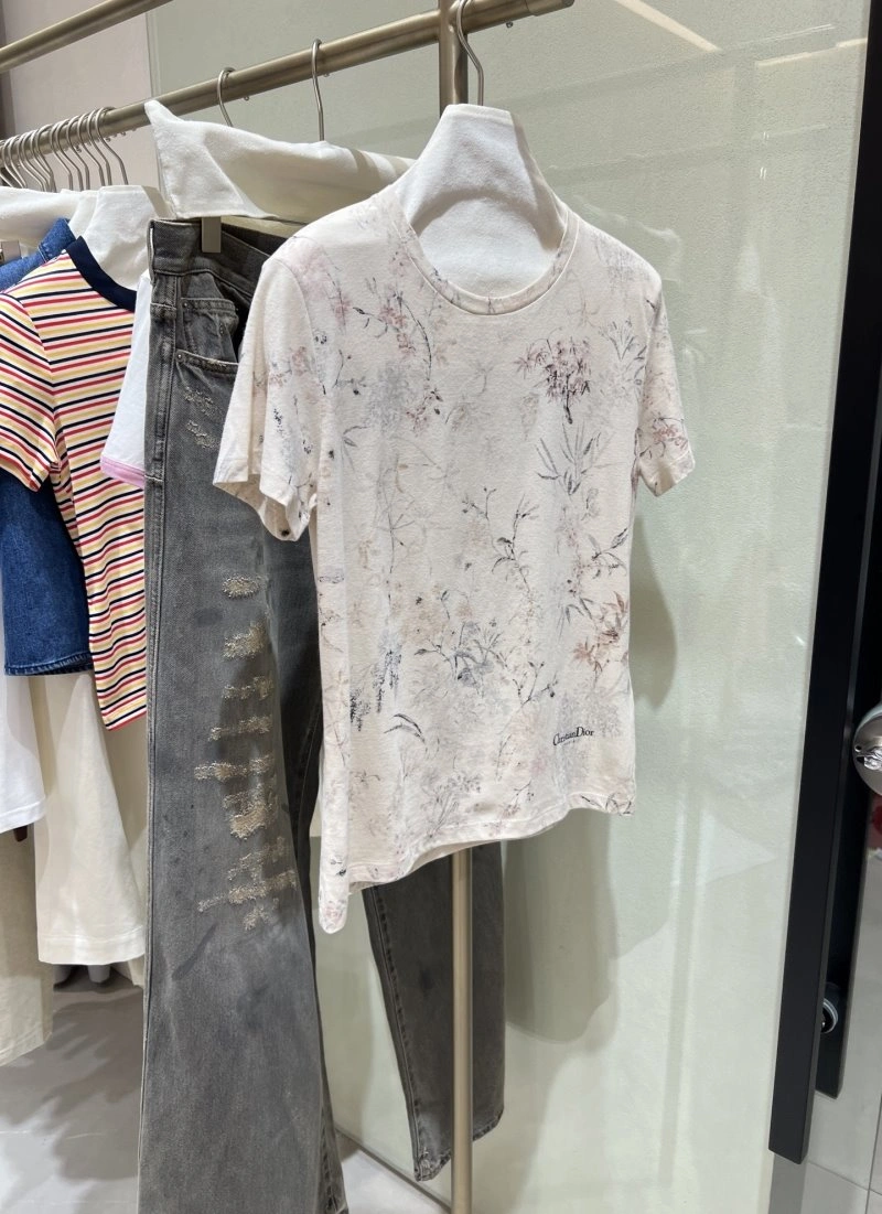 Affordable Unclassified Brand T-Shirts 155347