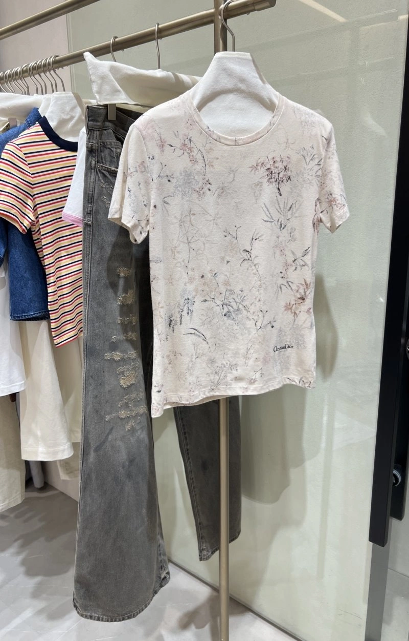 Affordable Unclassified Brand T-Shirts 155347