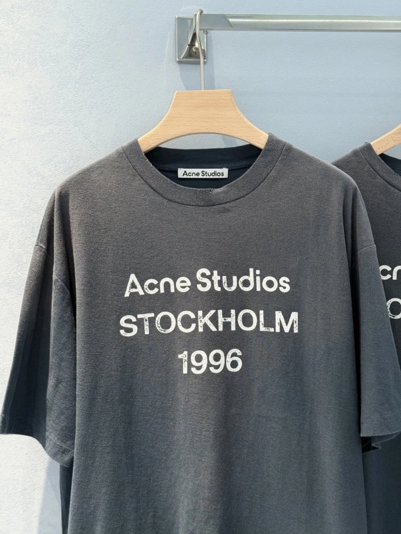 WellDesigned Unclassified Brand T-Shirts 155250
