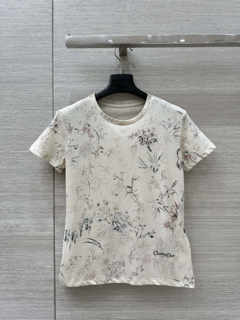 DailyWear Unclassified Brand T-Shirts 155229