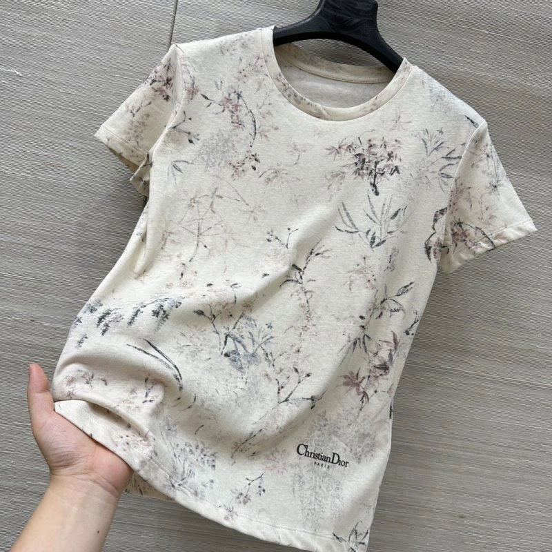 DailyWear Unclassified Brand T-Shirts 155229