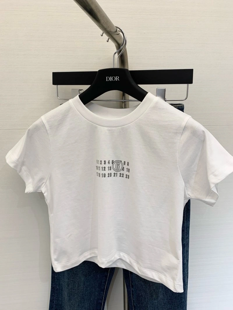 Fashionable Unclassified Brand T-Shirts 147339