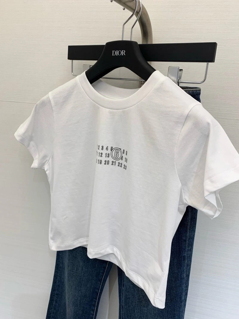 Fashionable Unclassified Brand T-Shirts 147339
