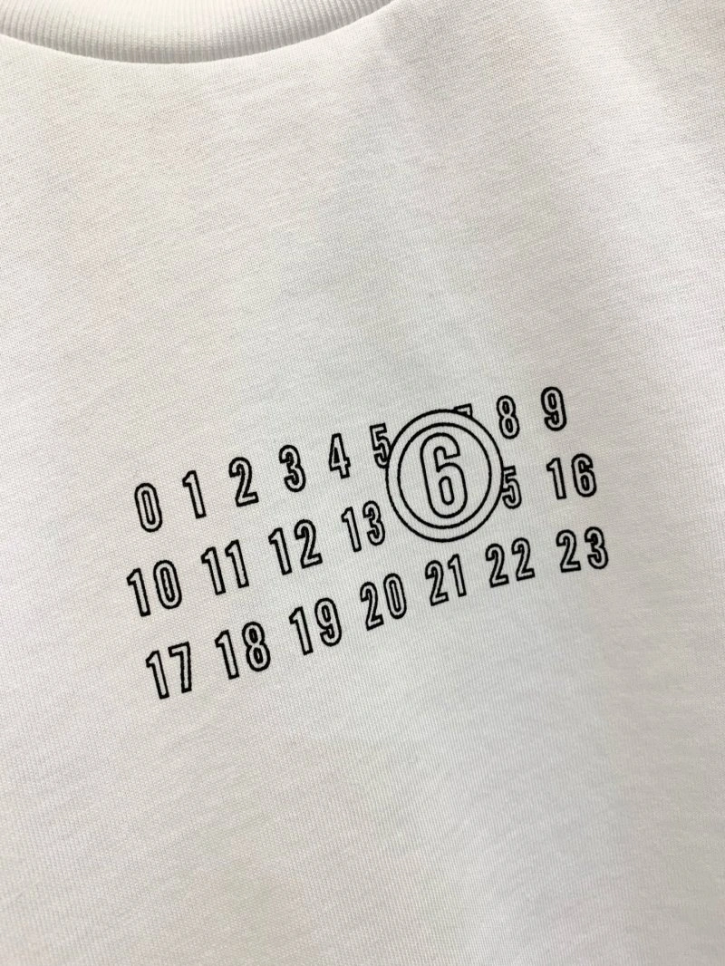 Fashionable Unclassified Brand T-Shirts 147339