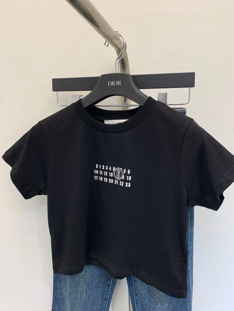 Durable Unclassified Brand T-Shirts 147328