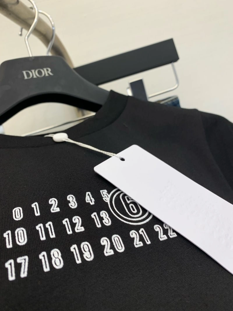 Durable Unclassified Brand T-Shirts 147328