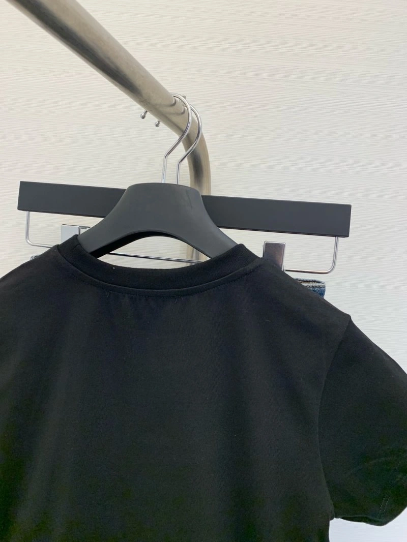 Durable Unclassified Brand T-Shirts 147328