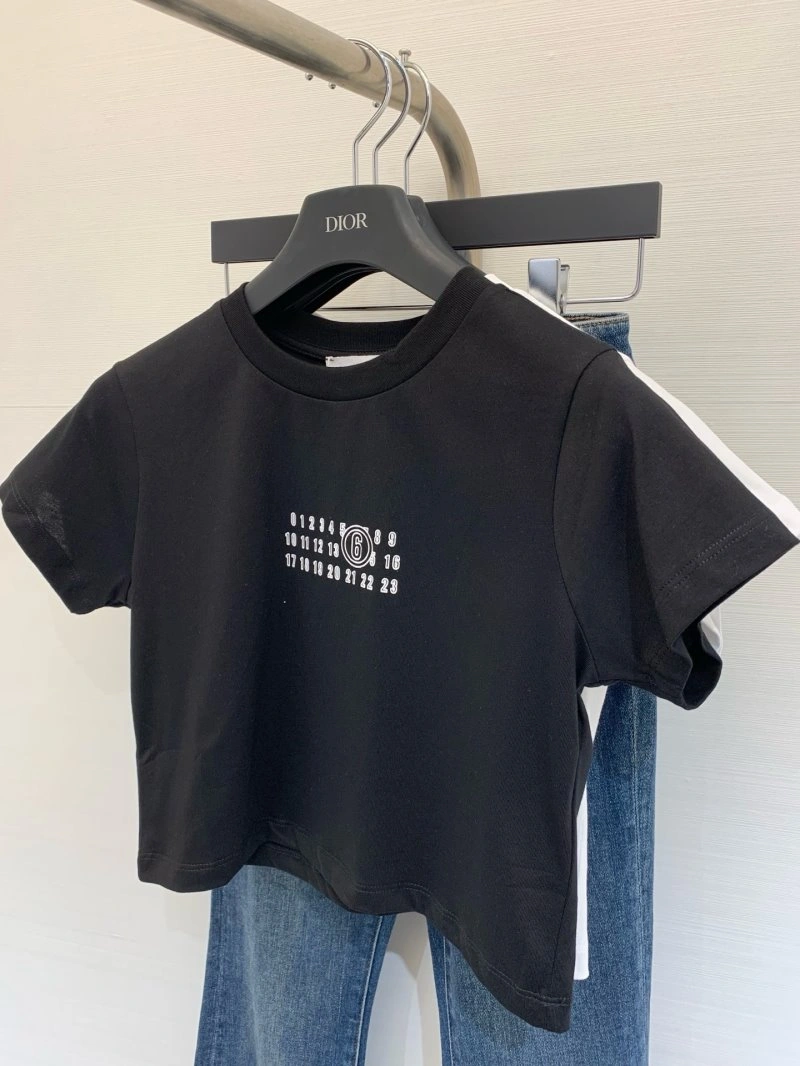 Durable Unclassified Brand T-Shirts 147328