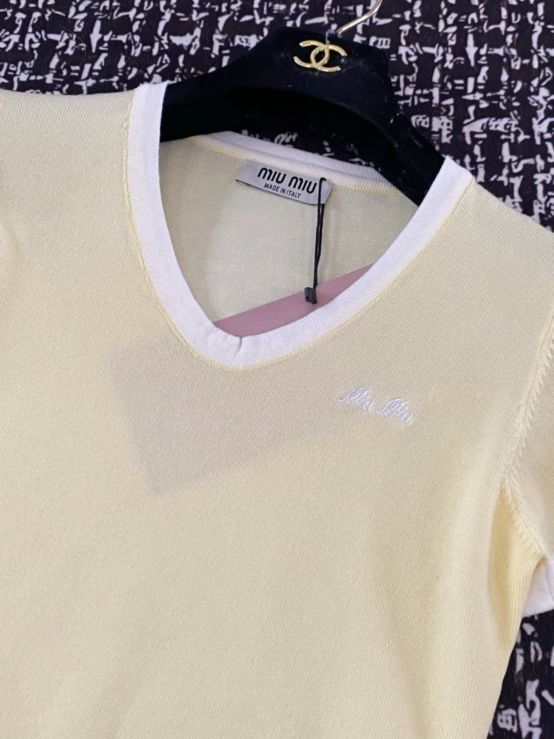 Functional Unclassified Brand T-Shirts 147287