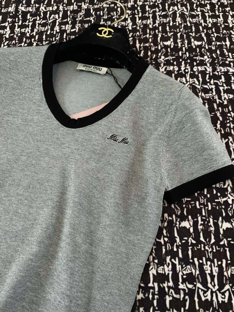 Upgraded Unclassified Brand T-Shirts 147286