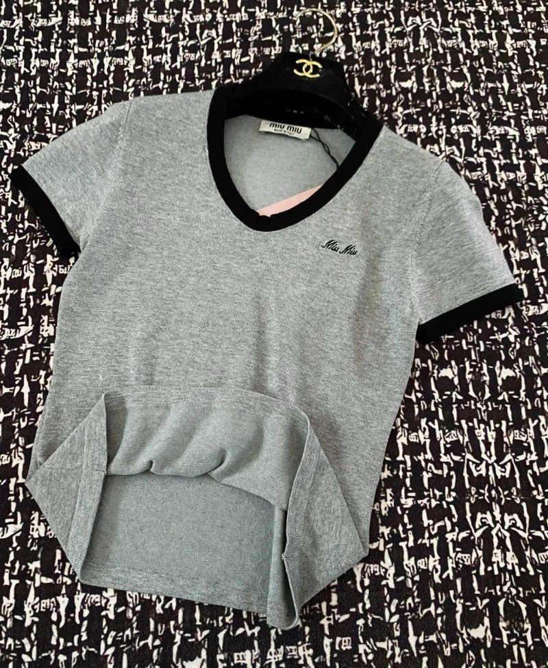Upgraded Unclassified Brand T-Shirts 147286