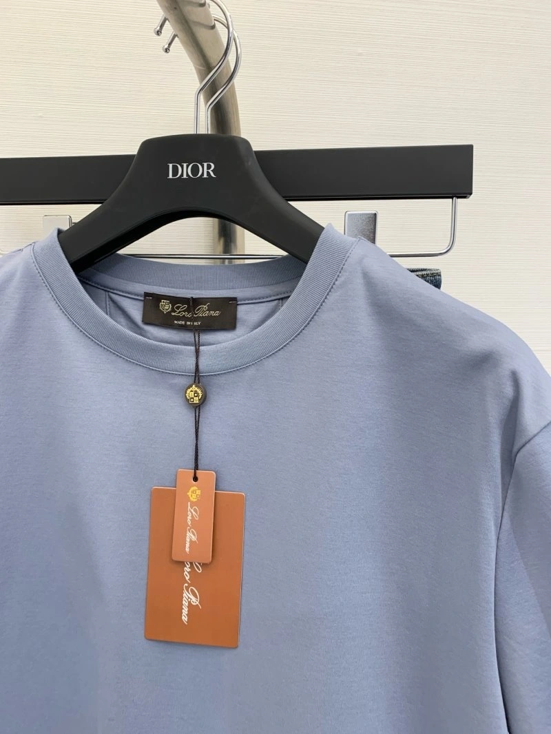 FlexibleFit Unclassified Brand T-Shirts 147282