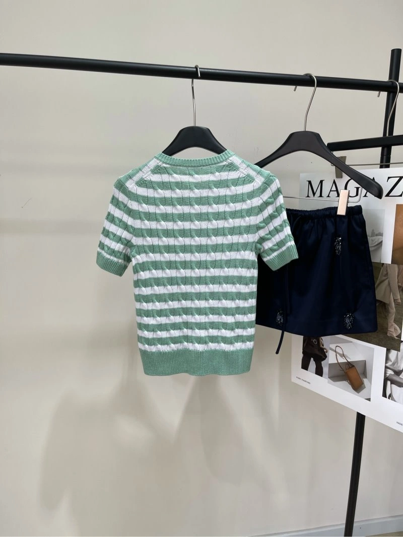TravelReady Unclassified Brand T-Shirts 147343