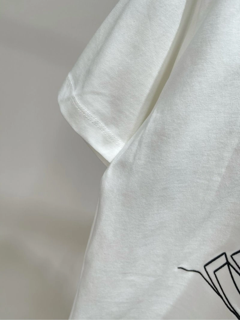 Attractive Unclassified Brand T-Shirts 147255