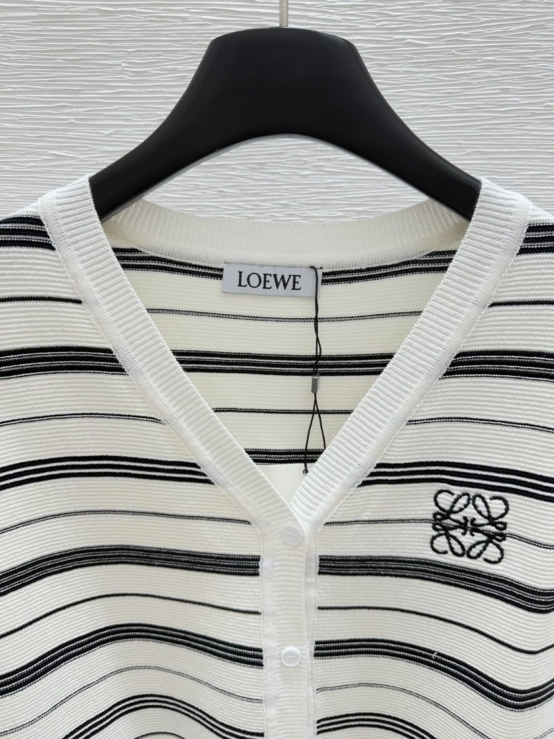 Attractive Unclassified Brand T-Shirts 147227