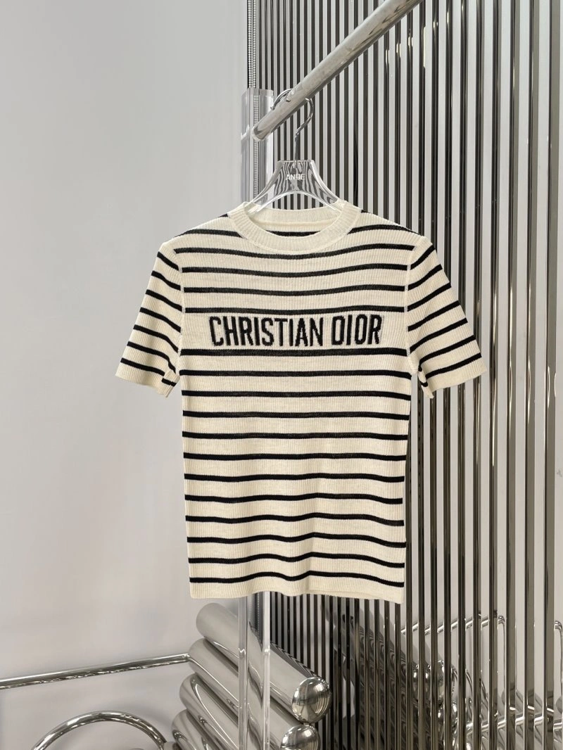 Unclassified Brand T-Shirts Attractive 147232