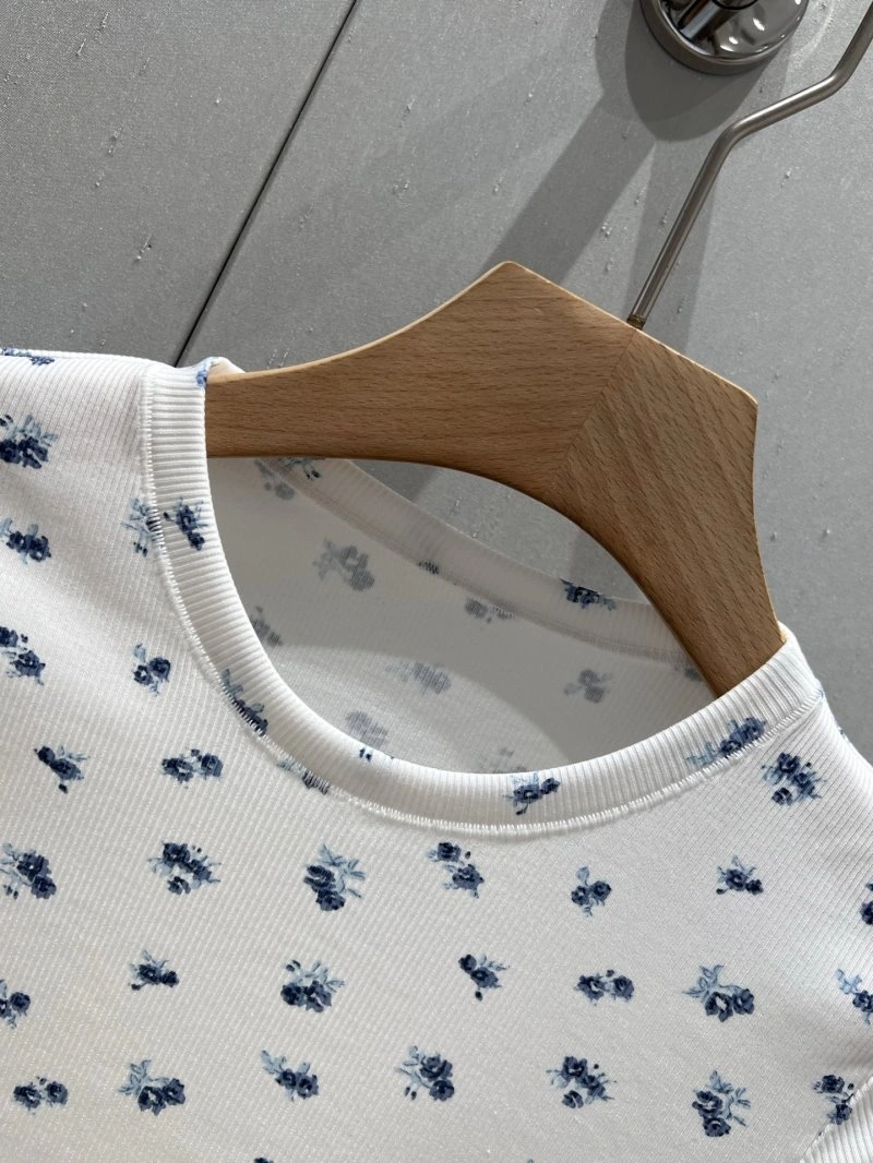 OnTrend Unclassified Brand T-Shirts 147219