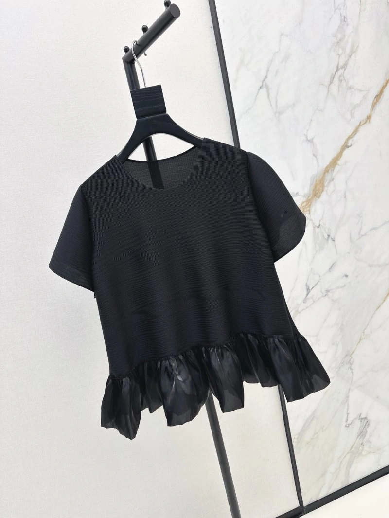 Minimalist Unclassified Brand T-Shirts 147218