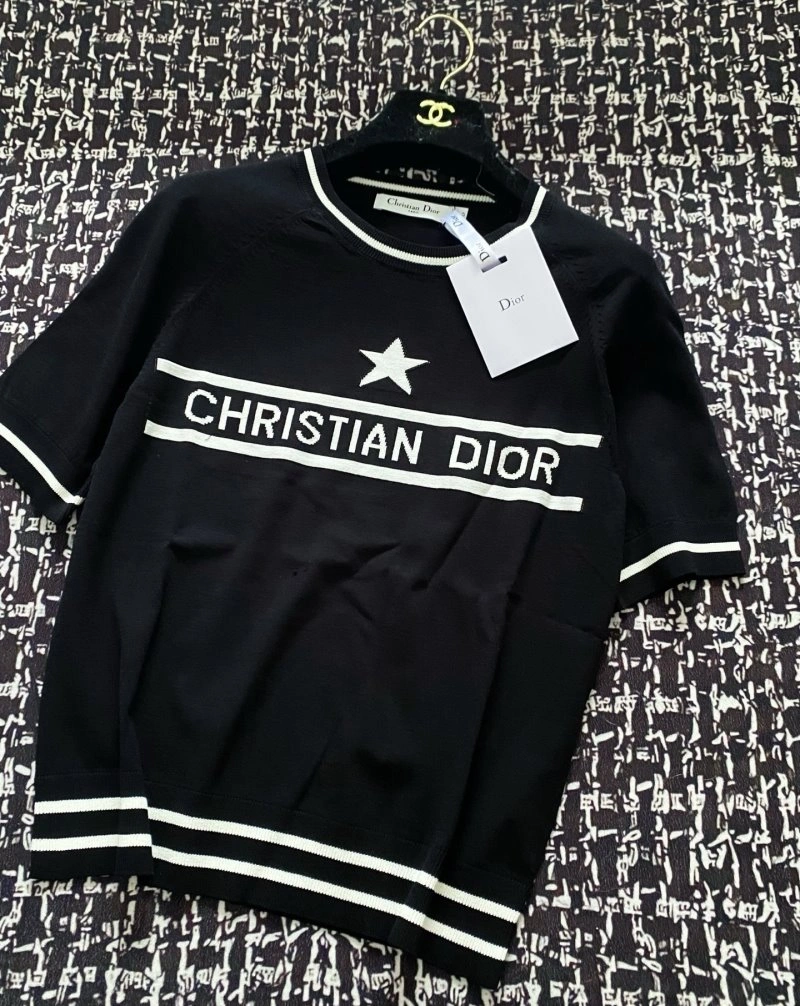 Lightweight Unclassified Brand T-Shirts 147201