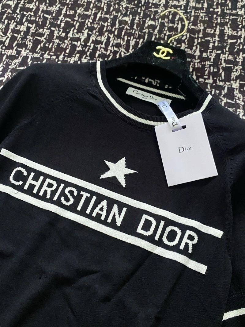 Lightweight Unclassified Brand T-Shirts 147201