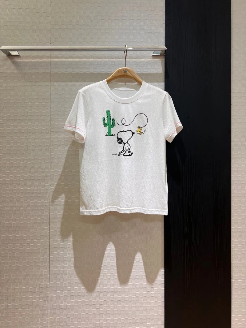 Snug Unclassified Brand T-Shirts 147205