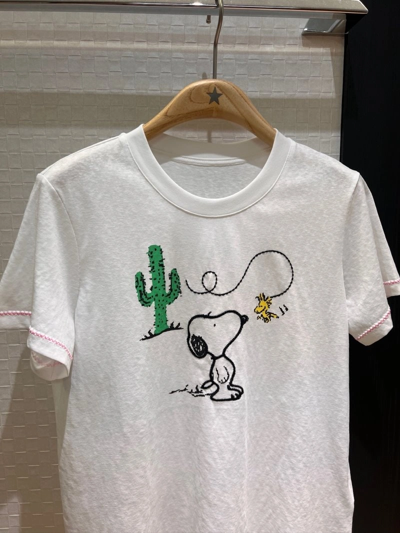 Snug Unclassified Brand T-Shirts 147205