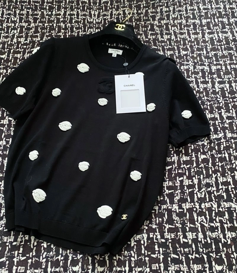 Colorful Unclassified Brand T-Shirts 147191