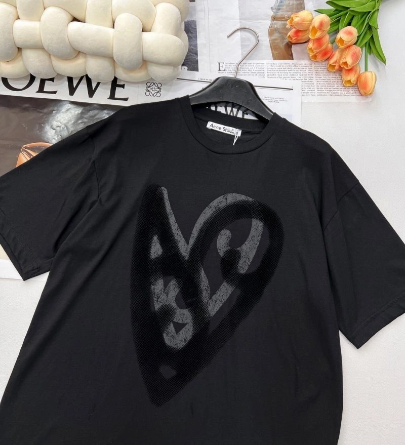 OdorResistant Unclassified Brand T-Shirts 147186