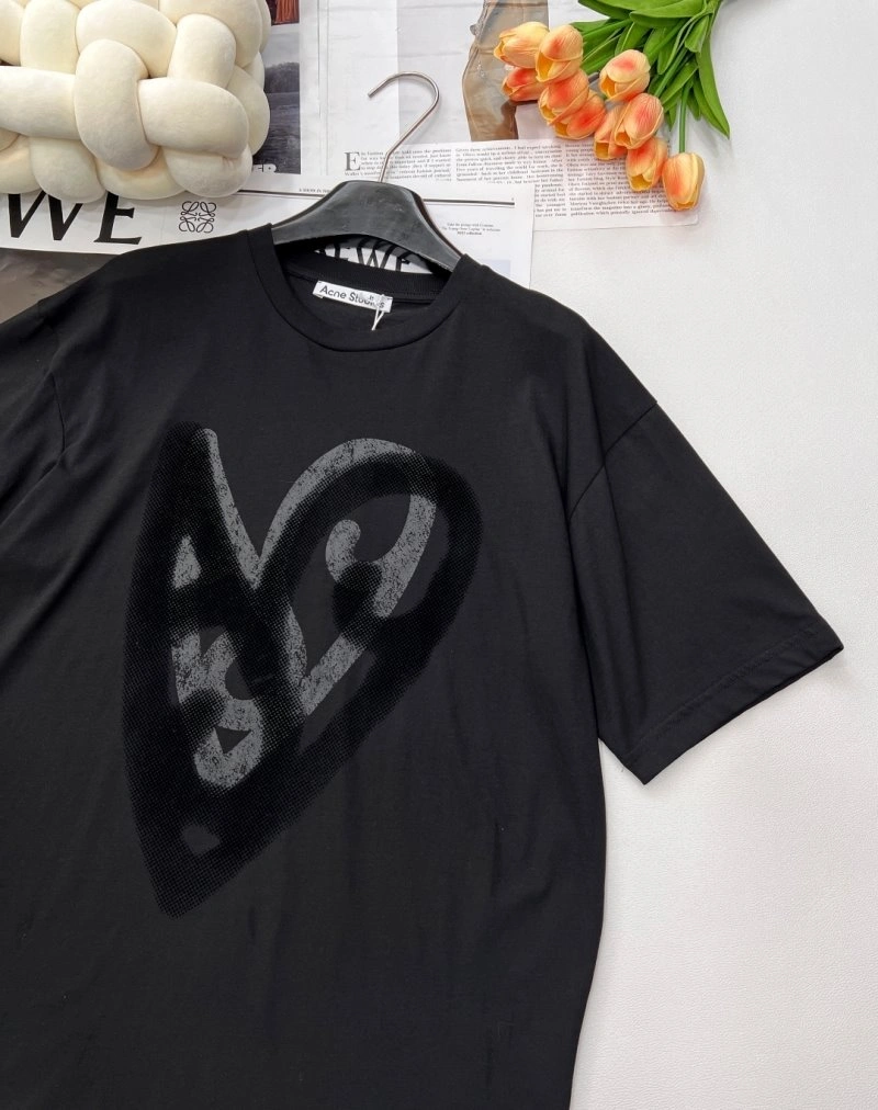 OdorResistant Unclassified Brand T-Shirts 147186