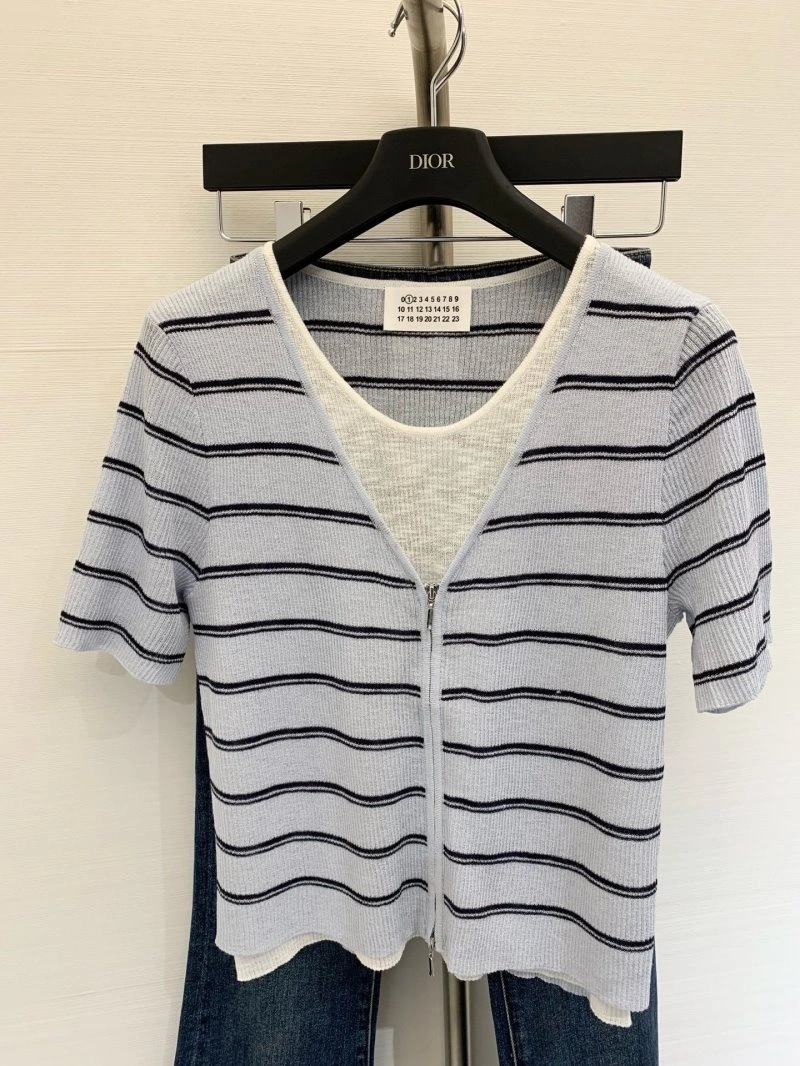 Packable Unclassified Brand T-Shirts 147194