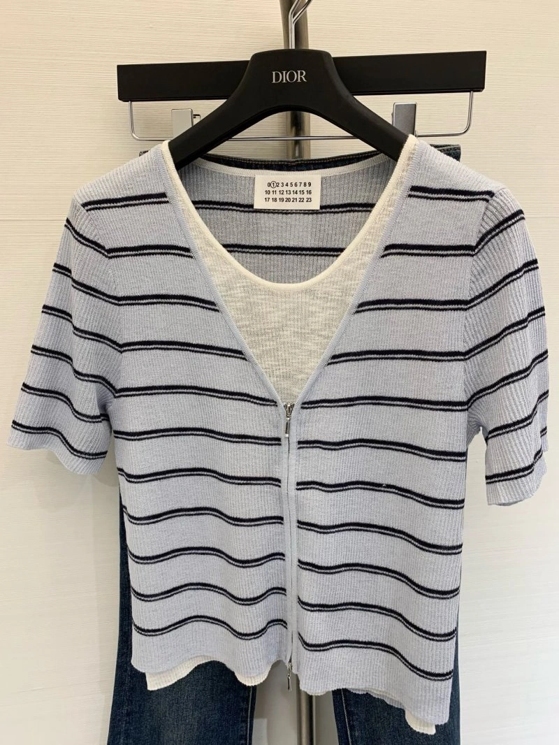 Packable Unclassified Brand T-Shirts 147194